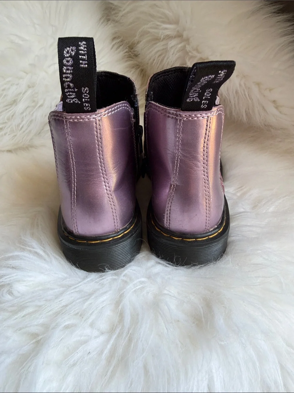 KIDS Dr. Martens Metallic Pink Chelsea Boot size 3Y